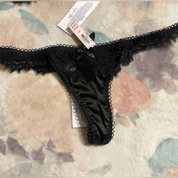 Faye For Love and Lemons thong and bra set 🍋 - Picture 10 of 16